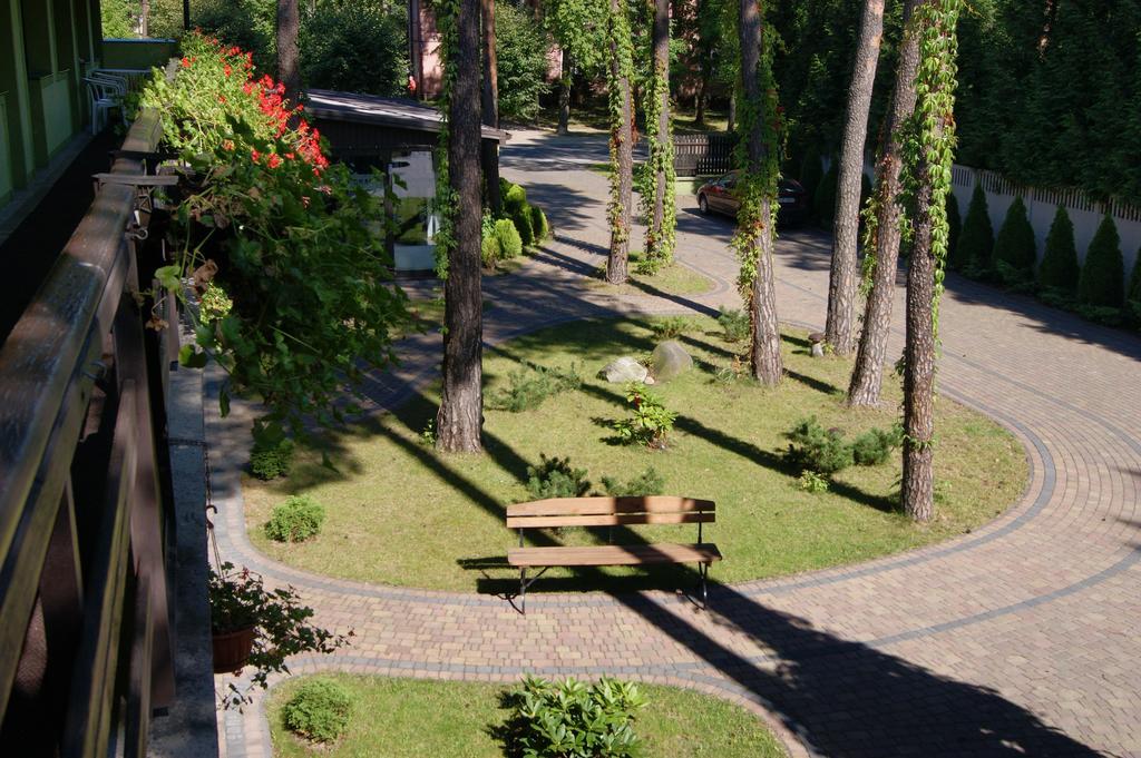 Hotel Graf Łask Екстериор снимка
