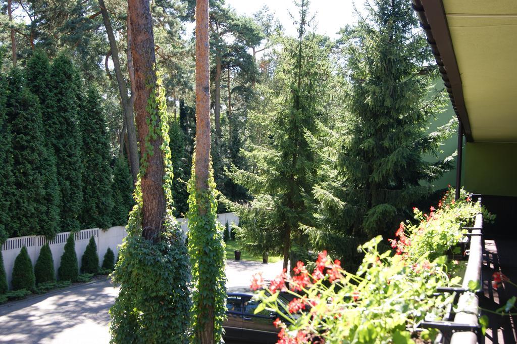 Hotel Graf Łask Екстериор снимка